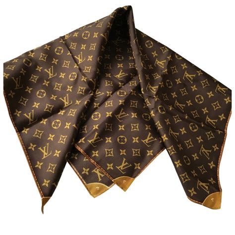 louis vuitton schal winter|Louis Vuitton silk scarf brown.